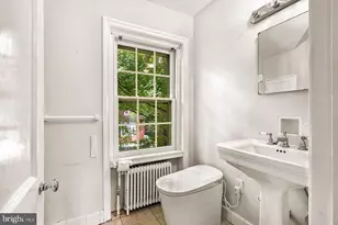 2 Tohopeka Ln, Philadelphia, PA 19118 - Photo 19