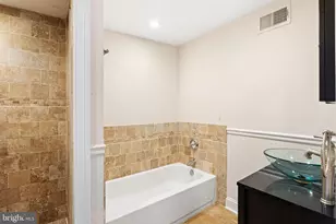 938 Morris St, Philadelphia, PA 19148 - Photo 13