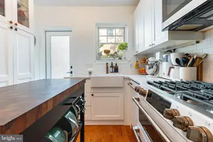 329 Fitzwater St, Philadelphia, PA 19147 - Photo 15
