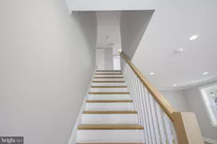1300 Princeton Ave, Philadelphia, PA 19111 - Photo 15