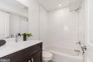 423 E Flora St, Philadelphia, PA 19125 - Photo 39