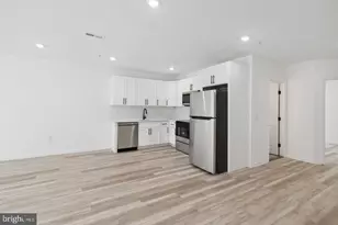 890 N 42nd St, Philadelphia, PA 19104 - Photo 9