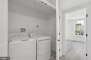 890 N 42nd St, Philadelphia, PA 19104 - Photo 23