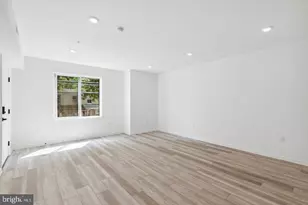 890 N 42nd St, Philadelphia, PA 19104 - Photo 3