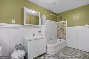351 S 47th St, Philadelphia, PA 19143 - Photo 25