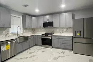 2603 Shields St, Philadelphia, PA 19142 - Photo 3