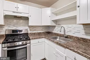 2827 Norcross Ln, Philadelphia, PA 19114 - Photo 5