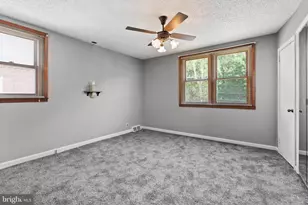 8010 Lexington Ave, Philadelphia, PA 19152 - Photo 23