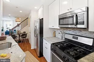 2015 Martha St, Philadelphia, PA 19125 - Photo 11