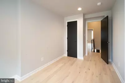 1238 S Warnock Street, Philadelphia, PA 19147 - Photo 11