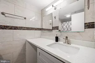 301 Race St, Philadelphia, PA 19106 - Photo 11