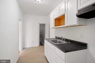 1920 W Airdrie St, Philadelphia, PA 19140 - Photo 11