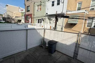 2841 S Camac St, Philadelphia, PA 19148 - Photo 9