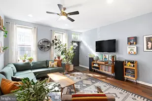 2054 Coral St, Philadelphia, PA 19125 - Photo 3