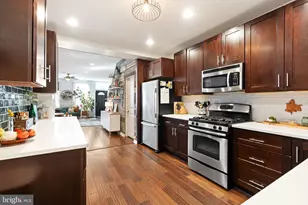 2054 Coral St, Philadelphia, PA 19125 - Photo 9