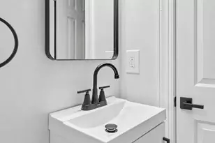 8211 Buist Ave, Philadelphia, PA 19153 - Photo 15