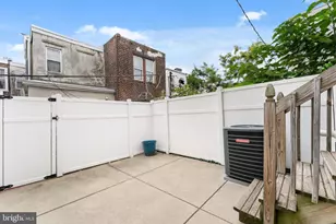 2226 Cross St, Philadelphia, PA 19146 - Photo 11