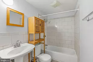 903 S 13th St, Philadelphia, PA 19147 - Photo 25