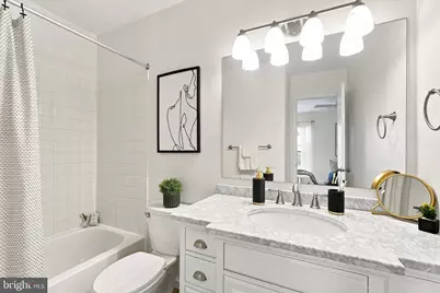 220 N 22nd Street #B, Philadelphia, PA 19103 - Photo 19