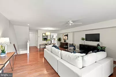 220 N 22nd Street #B, Philadelphia, PA 19103 - Photo 13