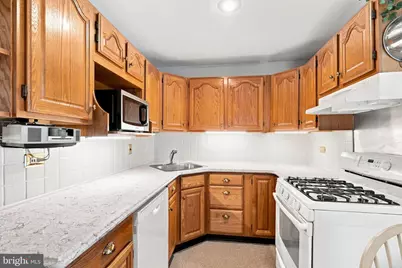 310 Stanwood Street, Philadelphia, PA 19111 - Photo 17