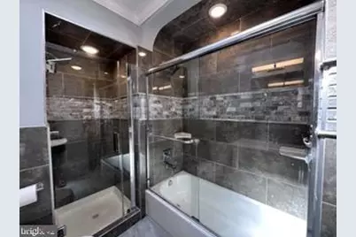 2484 N 77th Avenue, Philadelphia, PA 19150 - Photo 17