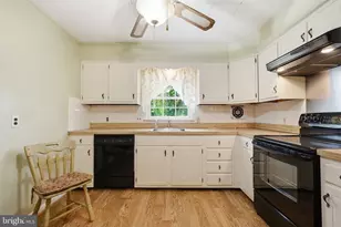 7835 Lawndale Ave, Philadelphia, PA 19111 - Photo 11