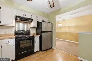 7835 Lawndale Ave, Philadelphia, PA 19111 - Photo 13