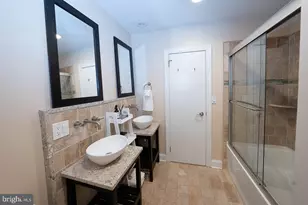 4 S Alder St, Philadelphia, PA 19147 - Photo 19