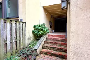 4 S Alder St, Philadelphia, PA 19147 - Photo 9
