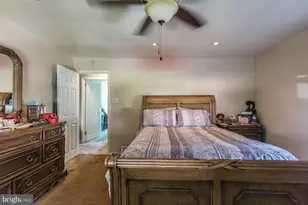 8617 Alicia St, Philadelphia, PA 19115 - Photo 27