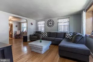 8617 Alicia St, Philadelphia, PA 19115 - Photo 7