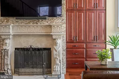 802 Locust Street #PENTHOUSE, Philadelphia, PA 19107 - Photo 15