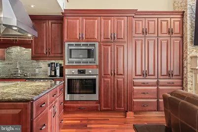 802 Locust Street #PENTHOUSE, Philadelphia, PA 19107 - Photo 9