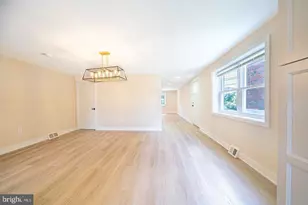 10753 Jeanes St, Philadelphia, PA 19116 - Photo 9