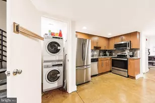 314 Brown St, Philadelphia, PA 19123 - Photo 21