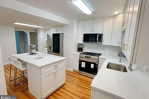 2345 St Albans Pl, Philadelphia, PA 19146 - Photo 19