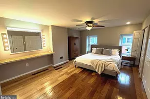 2345 St Albans Pl, Philadelphia, PA 19146 - Photo 43