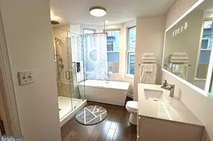 2345 St Albans Pl, Philadelphia, PA 19146 - Photo 25