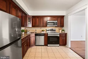 241 S 6th St, Philadelphia, PA 19106 - Photo 23