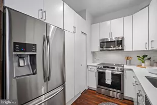 8 S Letitia St, Philadelphia, PA 19106 - Photo 15