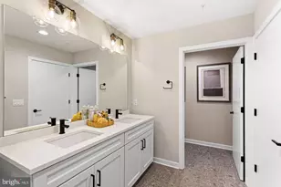 3005 Bridgeview walk, Philadelphia, PA 19125 - Photo 19