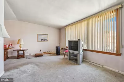 8207 Narvon, Philadelphia, PA 19136 - Photo 3