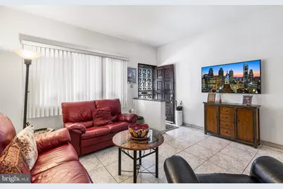 2439 S Rosewood Street, Philadelphia, PA 19145 - Photo 5