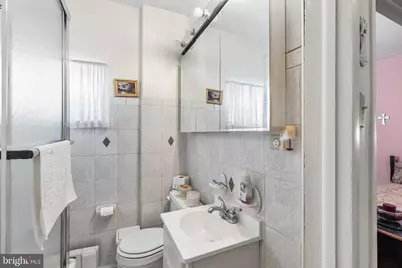 2439 S Rosewood Street, Philadelphia, PA 19145 - Photo 17
