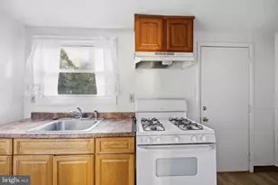 2020 Newcomb St, Philadelphia, PA 19140 - Photo 11