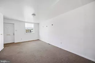2020 Newcomb St, Philadelphia, PA 19140 - Photo 5