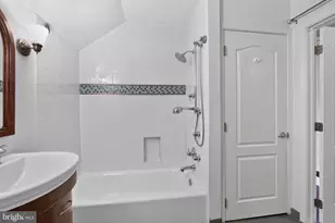 2813 Ogden St, Philadelphia, PA 19130 - Photo 23