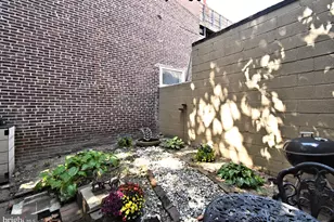 242 S 22nd St, Philadelphia, PA 19103 - Photo 31