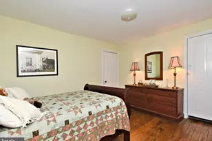 242 S 22nd St, Philadelphia, PA 19103 - Photo 21